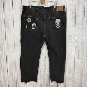 CUSTOM Levi's 550 Men's W44 x L27 Black Skull Art Cut-Off Denim Jeans
